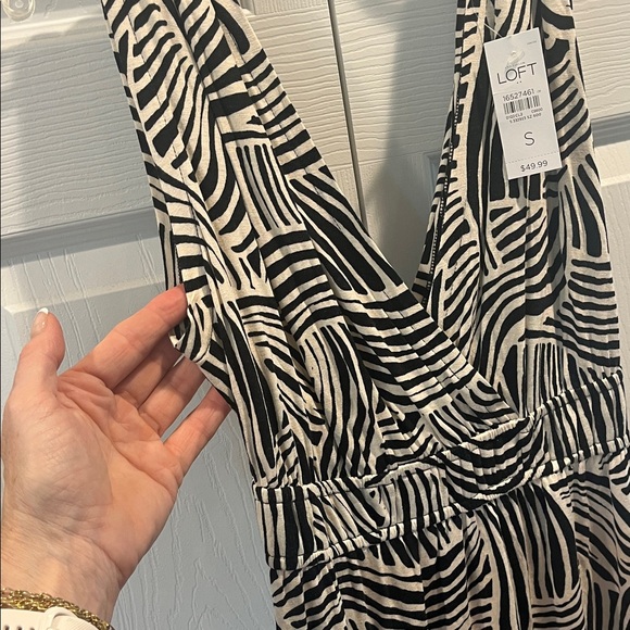 LOFT Black and Tan Summer Dress - Picture 3 of 11